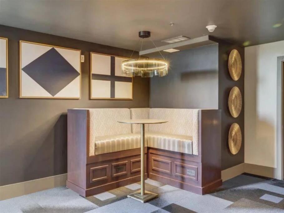 Апартаменти Luxurious Retreat In Slc Солт-Лейк-Сіті Екстер'єр фото